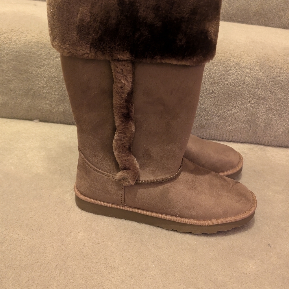 Cozy Brown Fur-Lined Boots - Picture 6 of 6